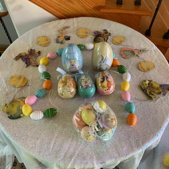 Easter Egg glitter striped garland in Pastel colors - Picture 3 of 3